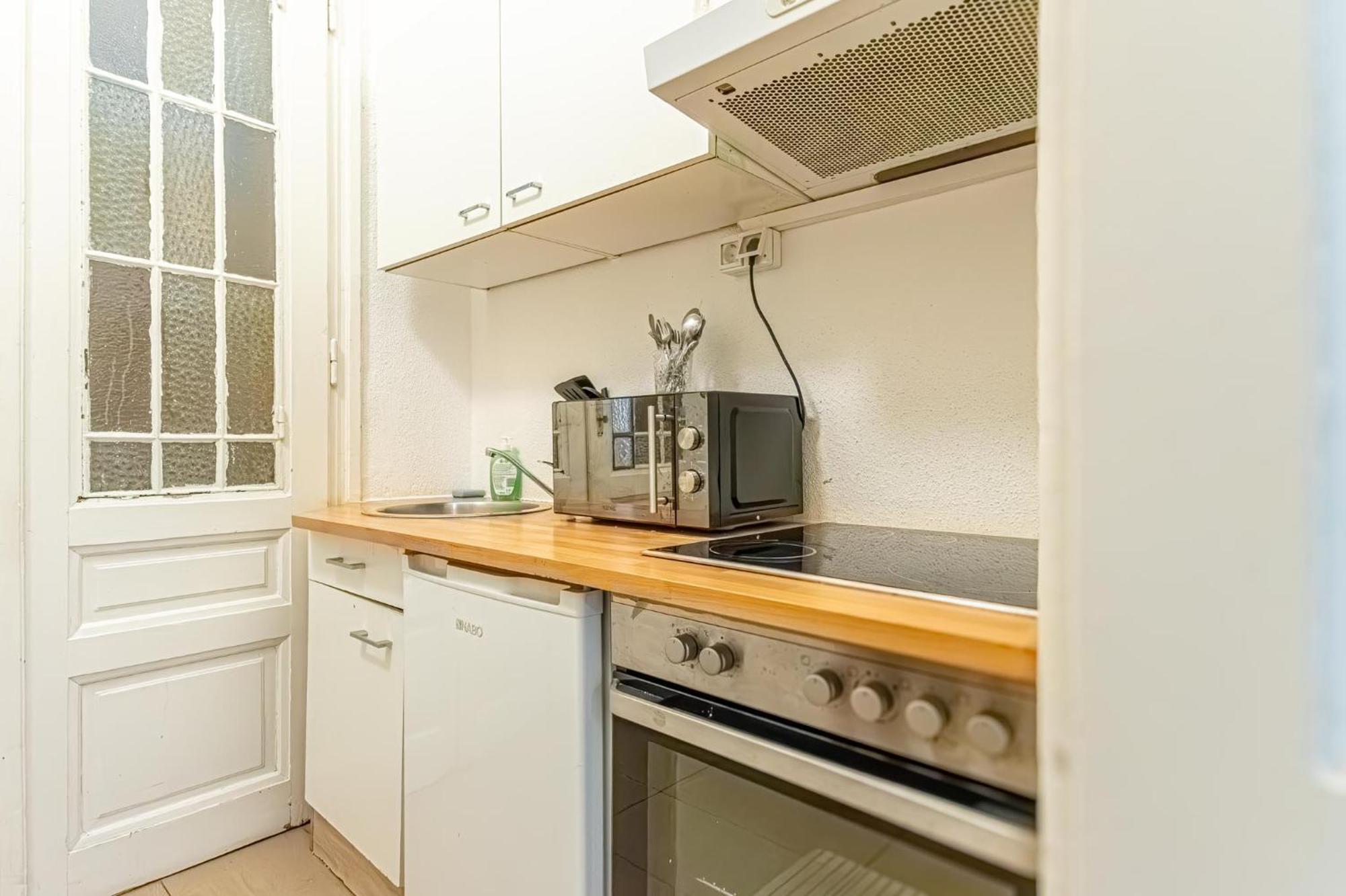 Chic Apartment- Suitable For Longstays Near Matzleinsforferplatz Bécs Kültér fotó