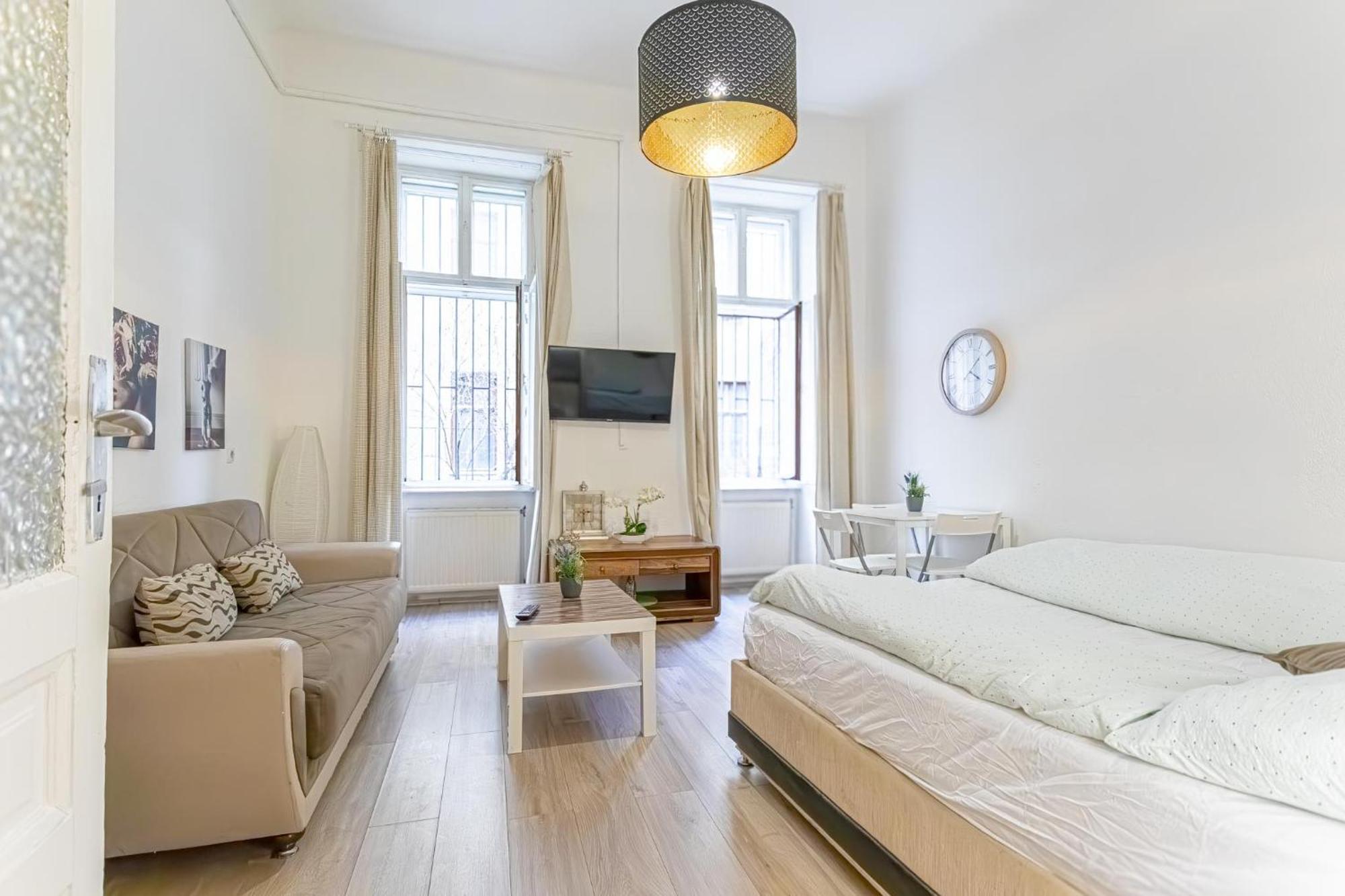 Chic Apartment- Suitable For Longstays Near Matzleinsforferplatz Bécs Kültér fotó