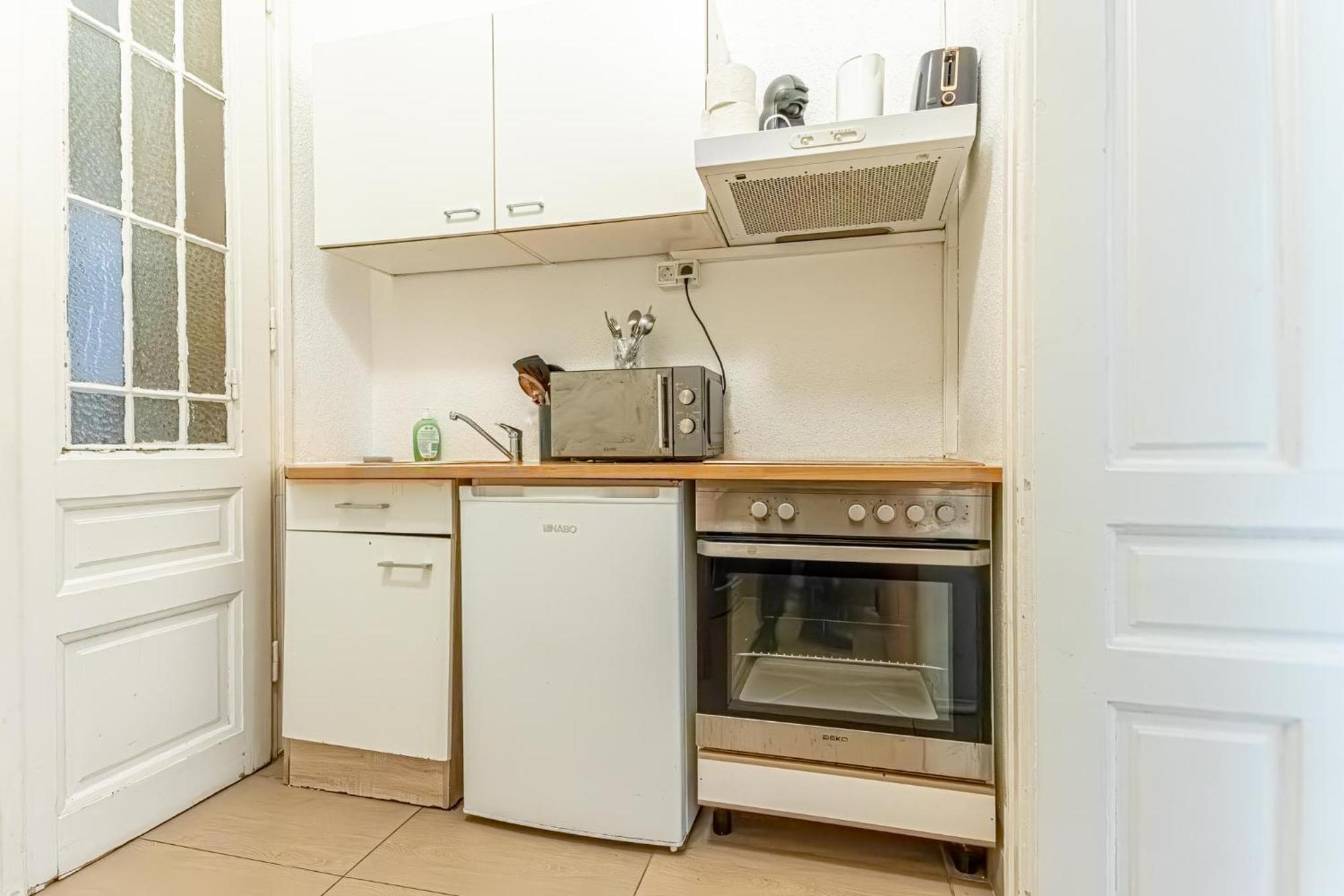 Chic Apartment- Suitable For Longstays Near Matzleinsforferplatz Bécs Kültér fotó
