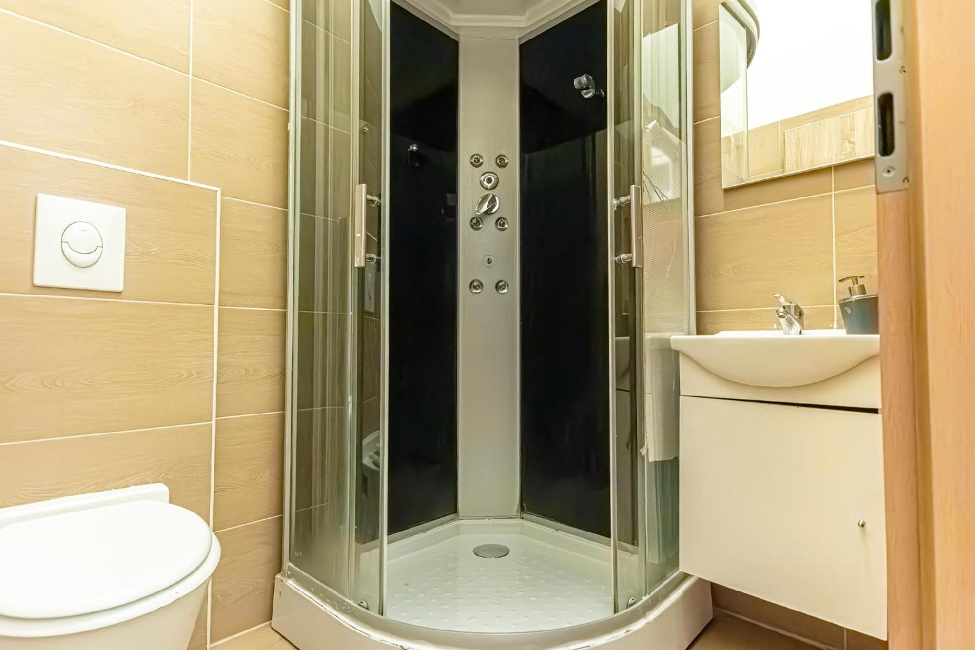 Chic Apartment- Suitable For Longstays Near Matzleinsforferplatz Bécs Kültér fotó